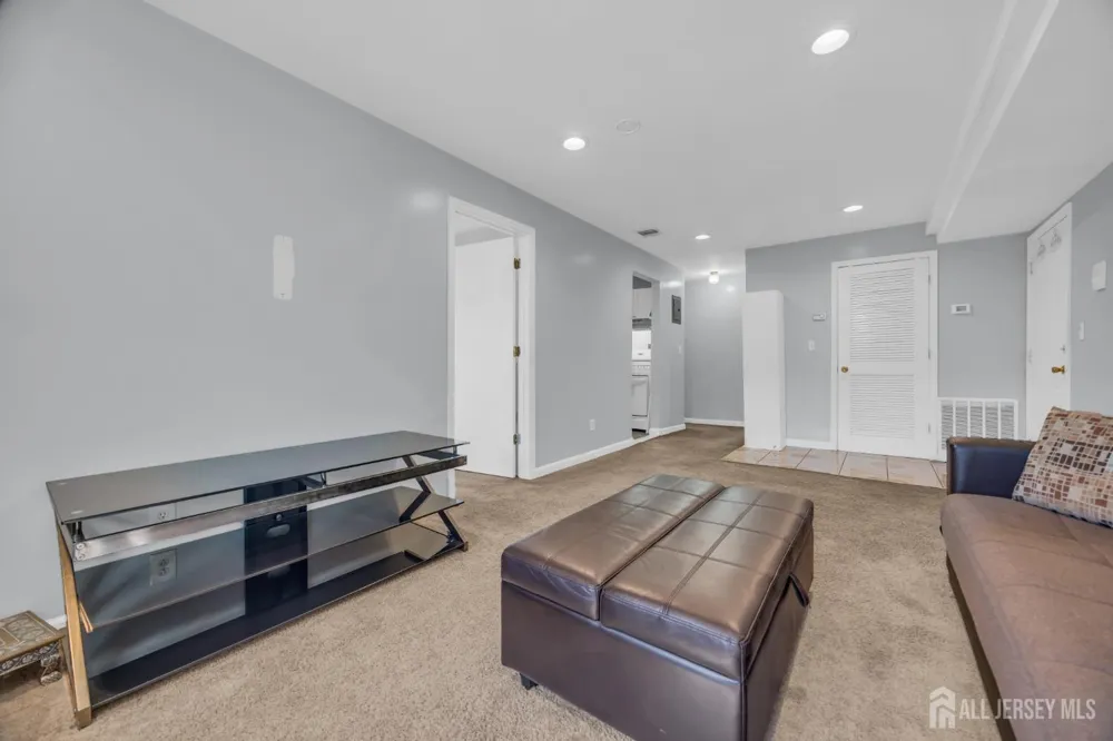 393 College Drive Edison, NJ 08817