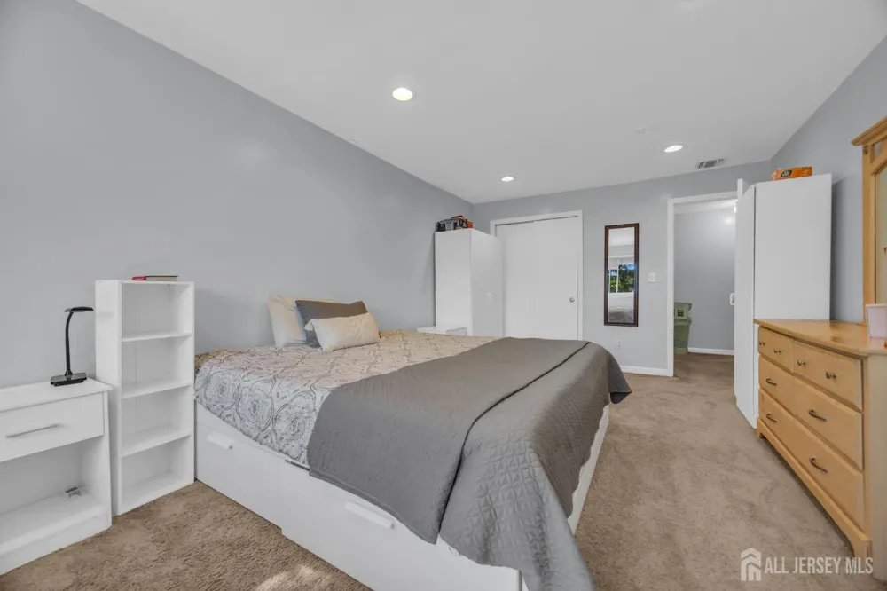 393 College Drive Edison, NJ 08817