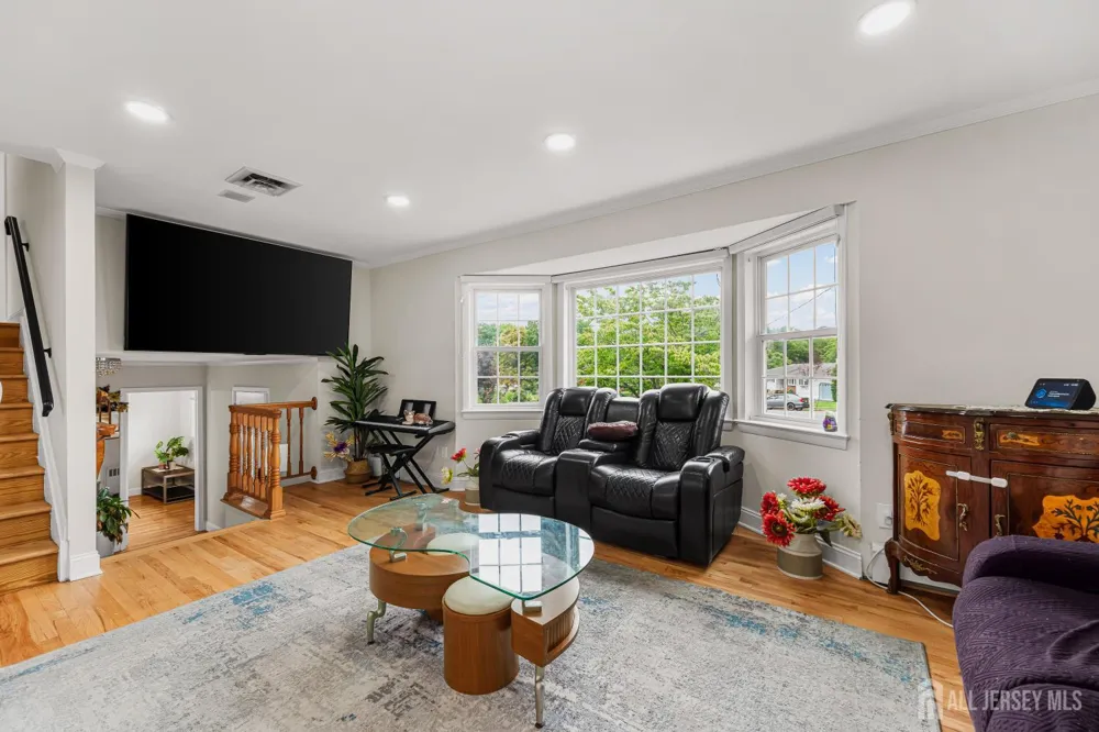 5 Travis Court Monroe, NJ 08831