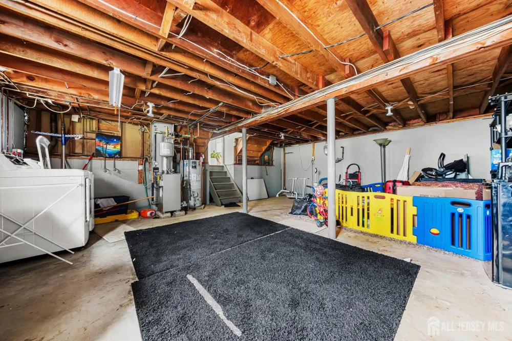 5 Travis Court Monroe, NJ 08831