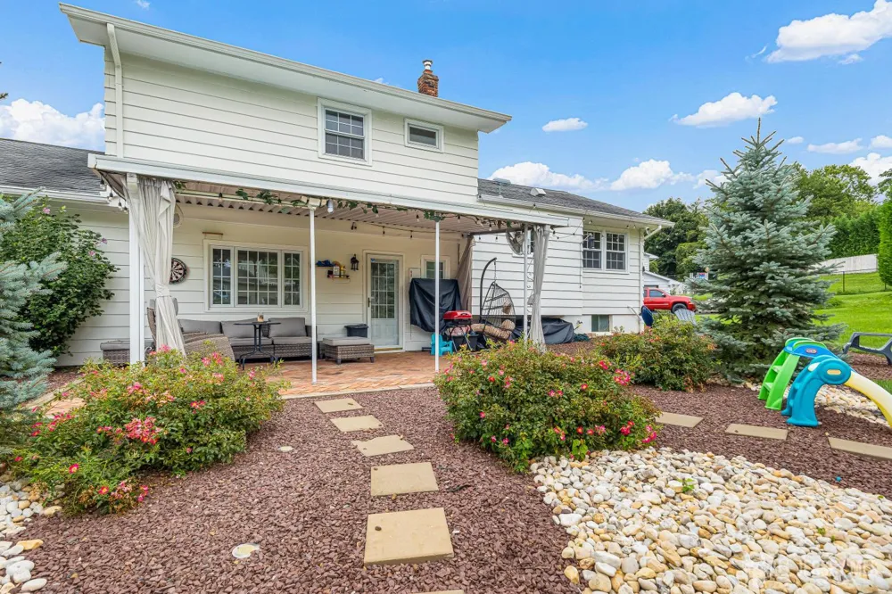 5 Travis Court Monroe, NJ 08831