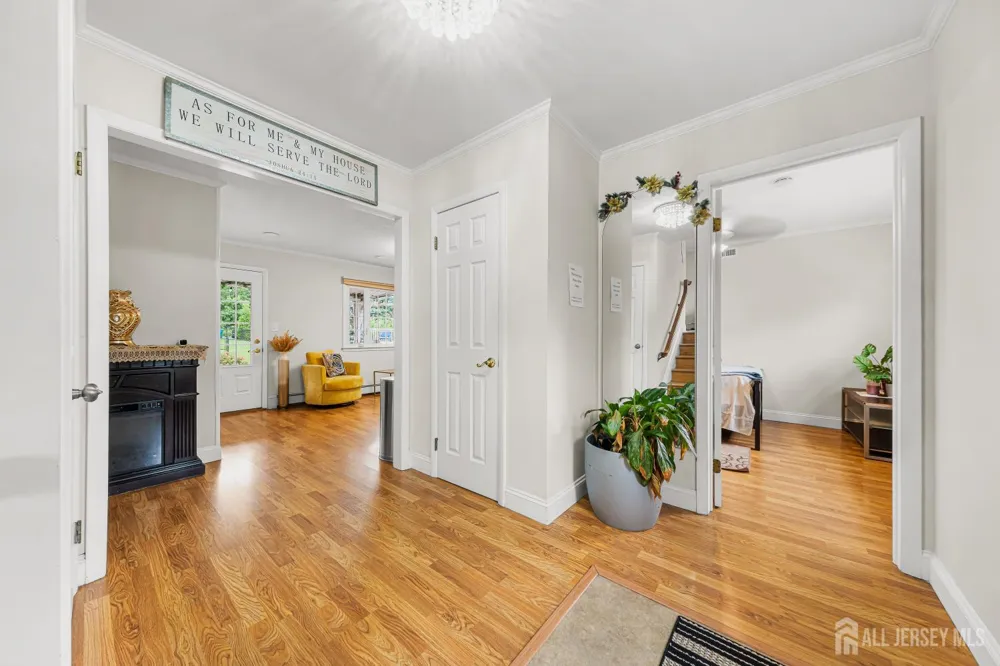5 Travis Court Monroe, NJ 08831