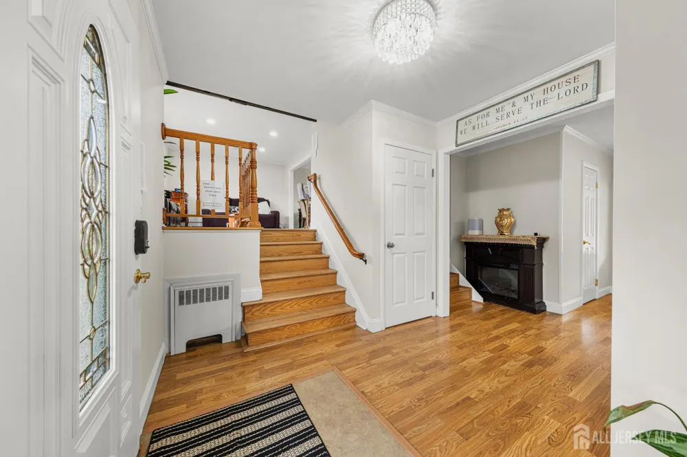 5 Travis Court Monroe, NJ 08831