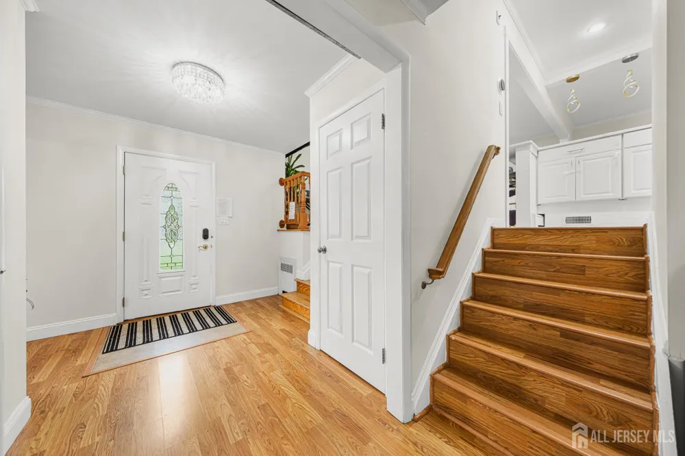 5 Travis Court Monroe, NJ 08831