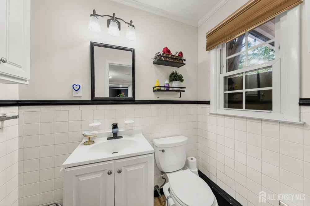 5 Travis Court Monroe, NJ 08831