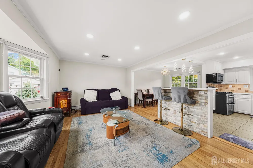 5 Travis Court Monroe, NJ 08831
