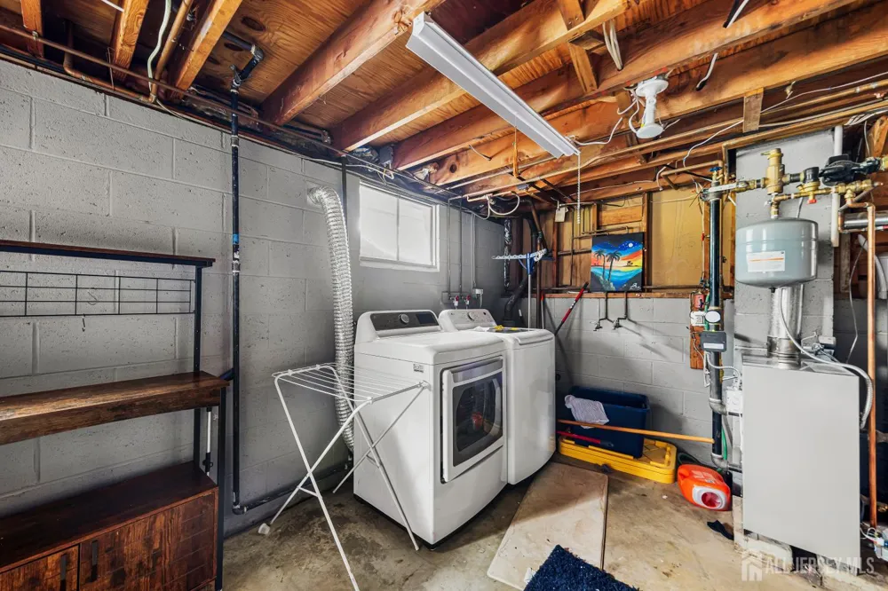 5 Travis Court Monroe, NJ 08831