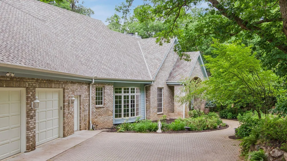 7 Mallard Lane North Oaks, MN 55127