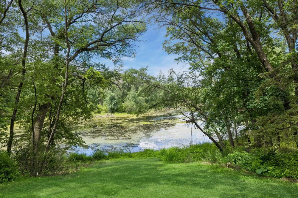 7 Mallard Lane North Oaks, MN 55127