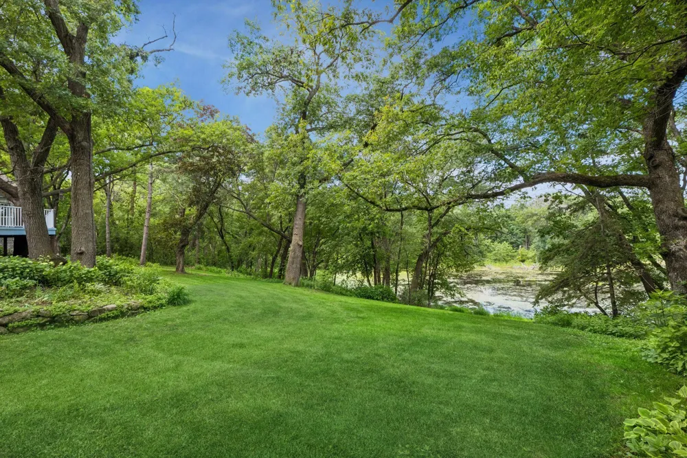 7 Mallard Lane North Oaks, MN 55127