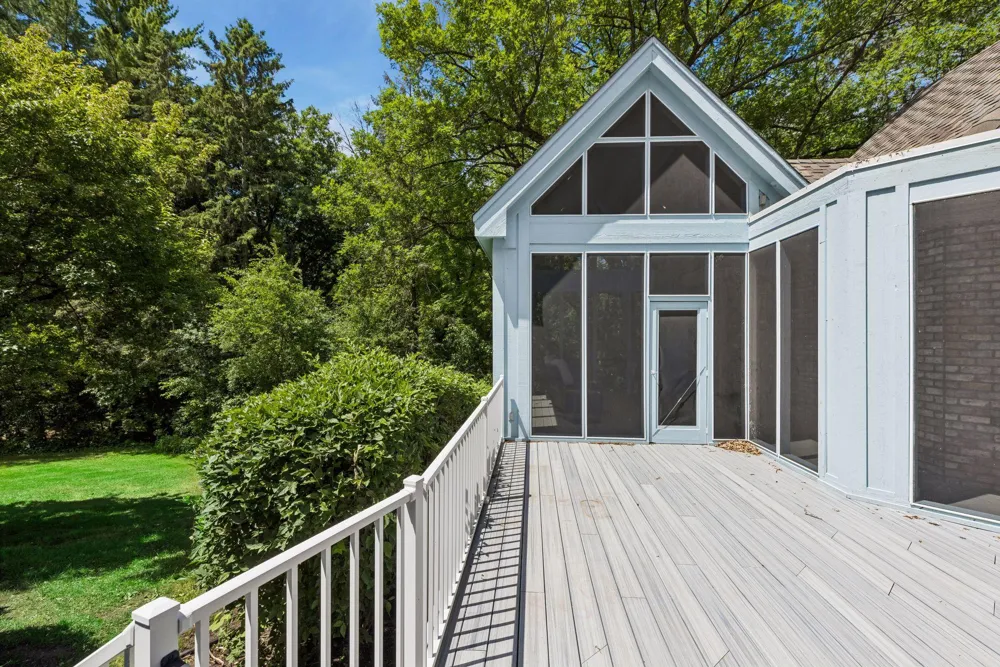 7 Mallard Lane North Oaks, MN 55127