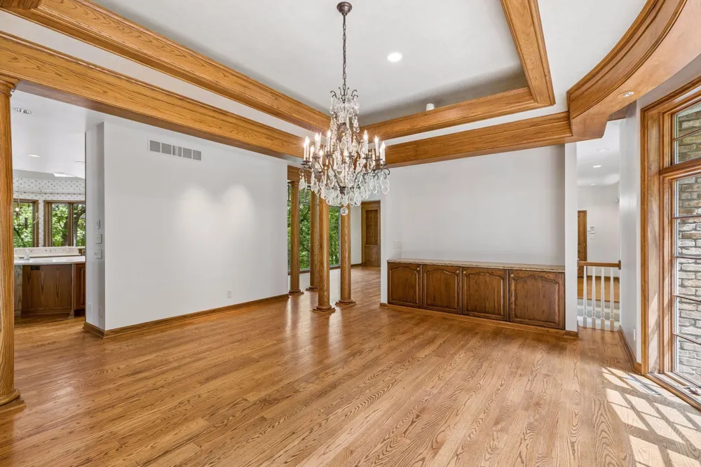 7 Mallard Lane North Oaks, MN 55127
