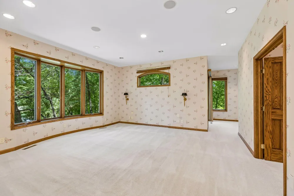 7 Mallard Lane North Oaks, MN 55127