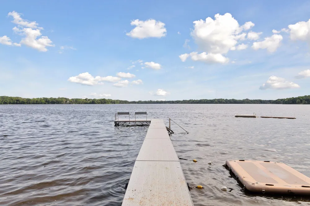 7 Mallard Lane North Oaks, MN 55127
