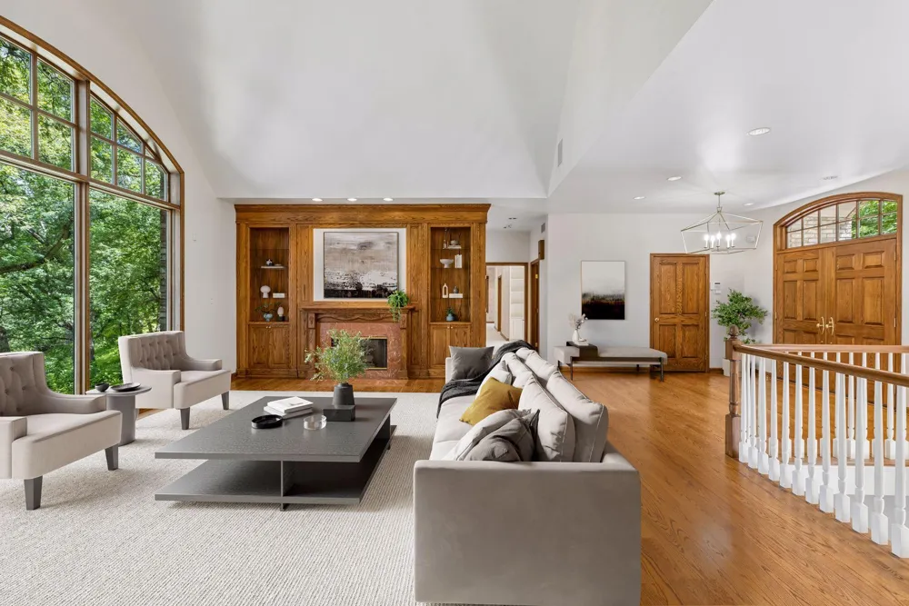 7 Mallard Lane North Oaks, MN 55127