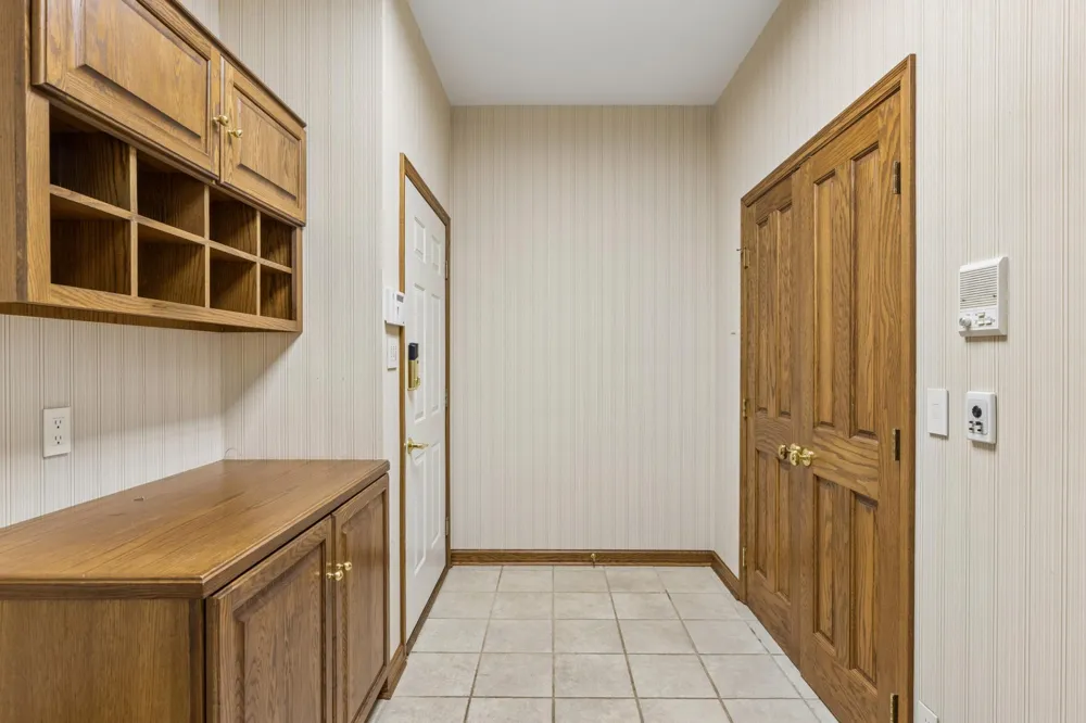 7 Mallard Lane North Oaks, MN 55127