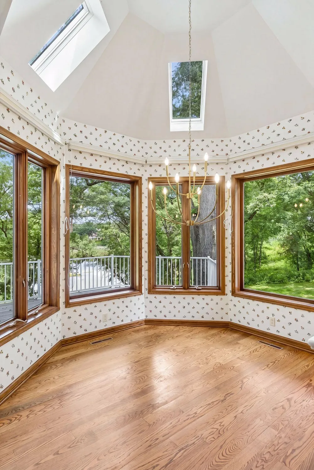 7 Mallard Lane North Oaks, MN 55127
