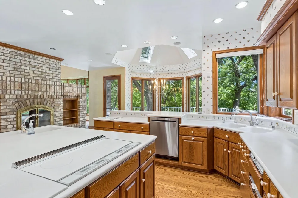 7 Mallard Lane North Oaks, MN 55127