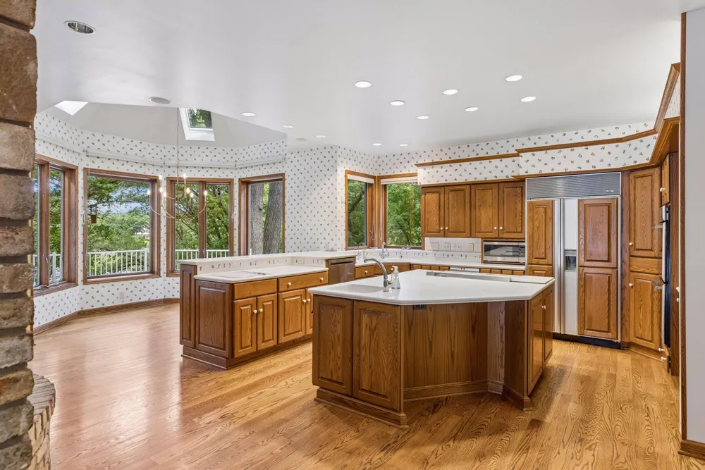 7 Mallard Lane North Oaks, MN 55127