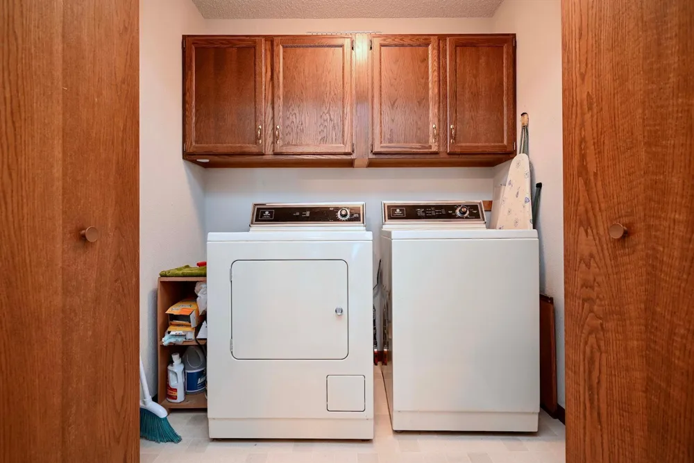 30 Tews Avenue Lewiston, MN 55952