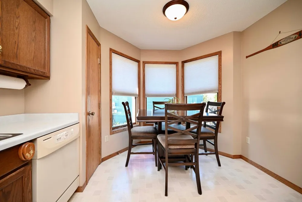 30 Tews Avenue Lewiston, MN 55952