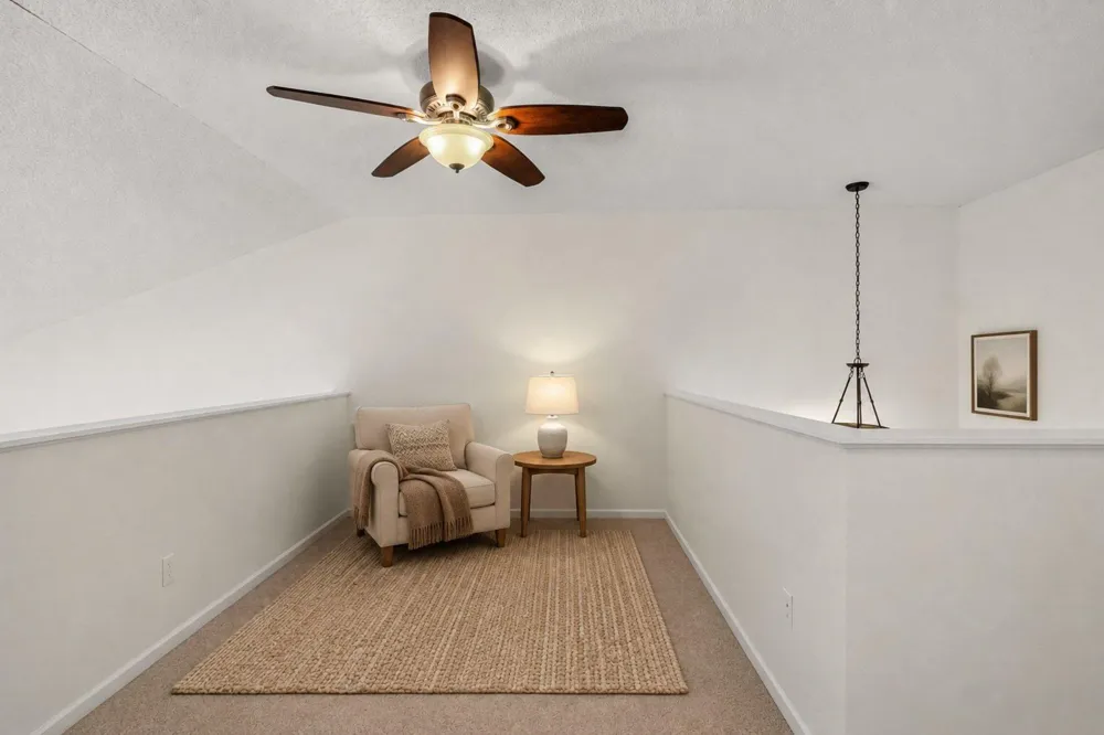 697 Kingfisher Lane #H Woodbury, MN 55125