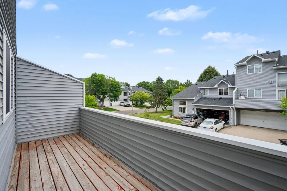697 Kingfisher Lane #H Woodbury, MN 55125