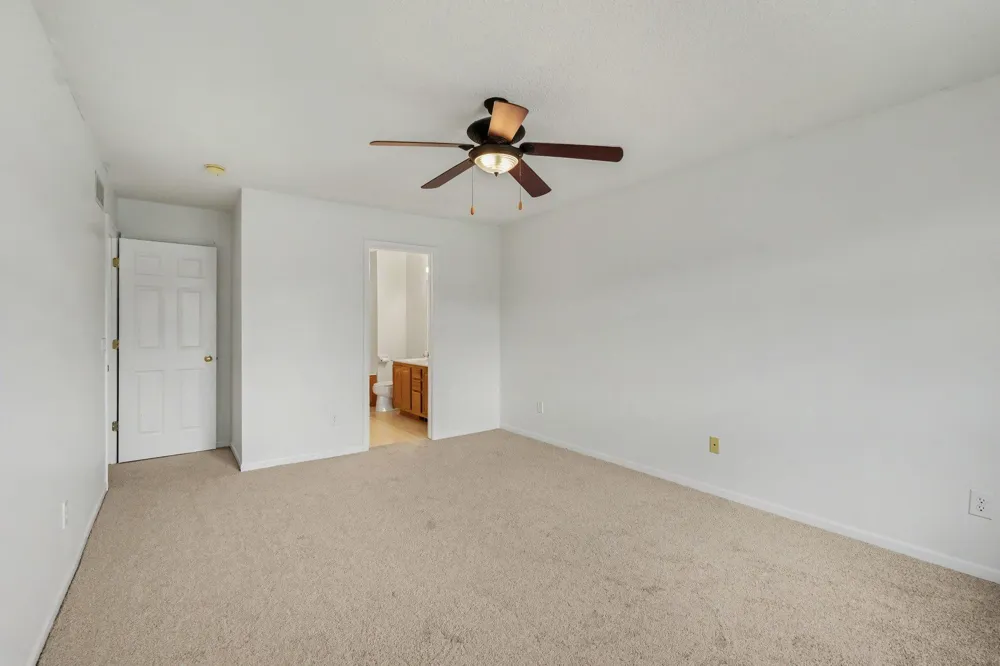 697 Kingfisher Lane #H Woodbury, MN 55125