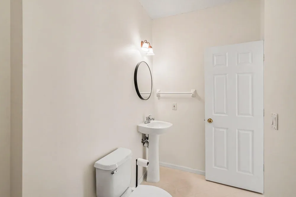 697 Kingfisher Lane #H Woodbury, MN 55125