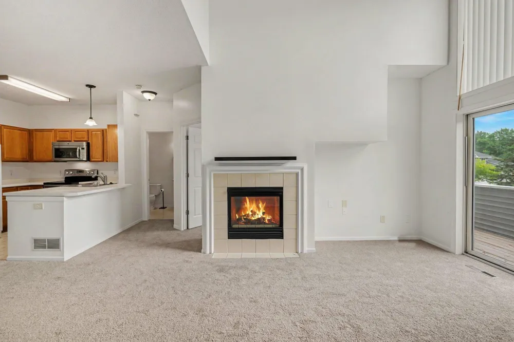 697 Kingfisher Lane #H Woodbury, MN 55125