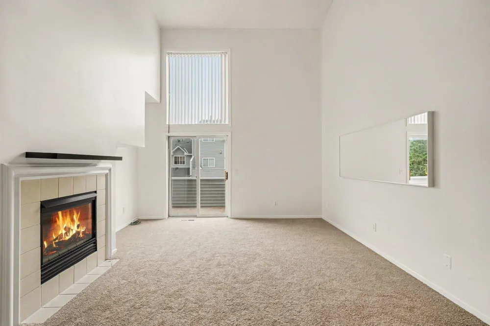 697 Kingfisher Lane #H Woodbury, MN 55125