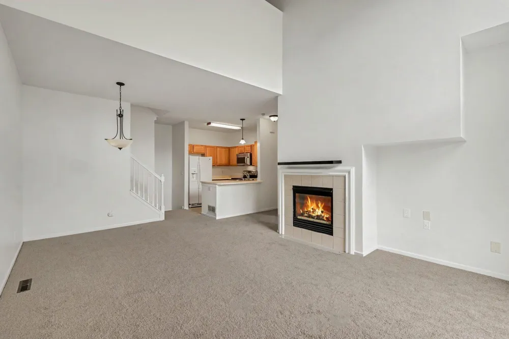 697 Kingfisher Lane #H Woodbury, MN 55125