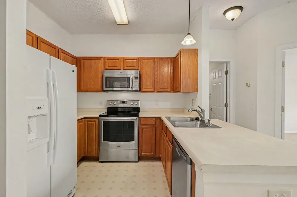 697 Kingfisher Lane #H Woodbury, MN 55125