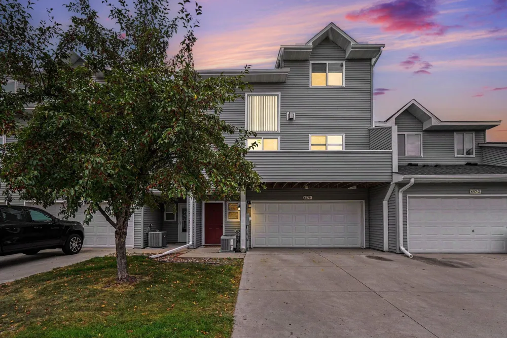 697 Kingfisher Lane #H Woodbury, MN 55125