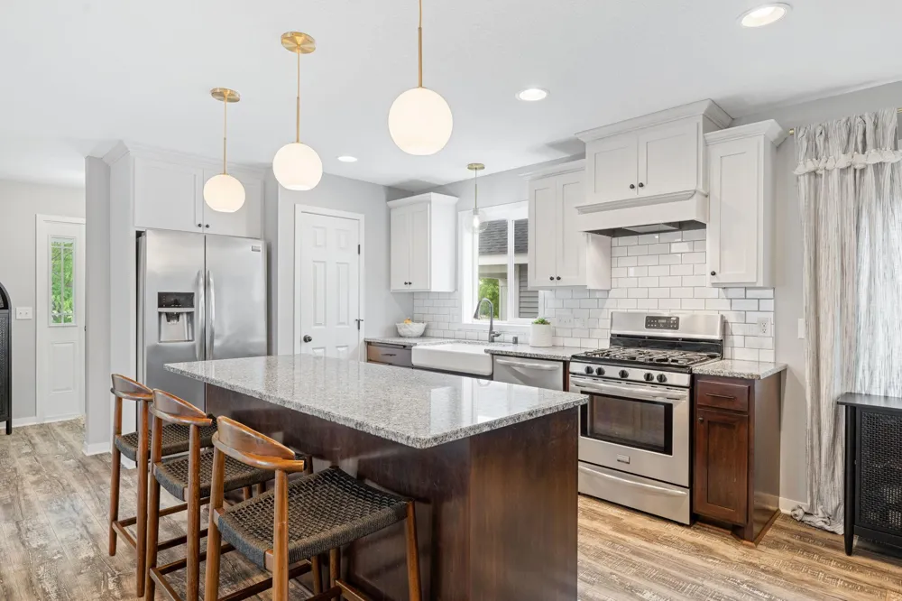 3062 Walden Drive Chaska, MN 55318