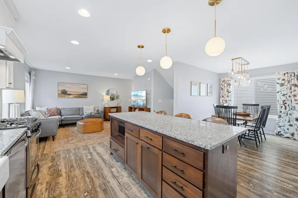 3062 Walden Drive Chaska, MN 55318