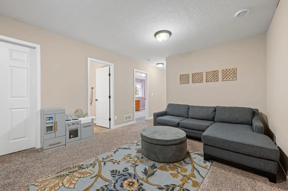 3062 Walden Drive Chaska, MN 55318