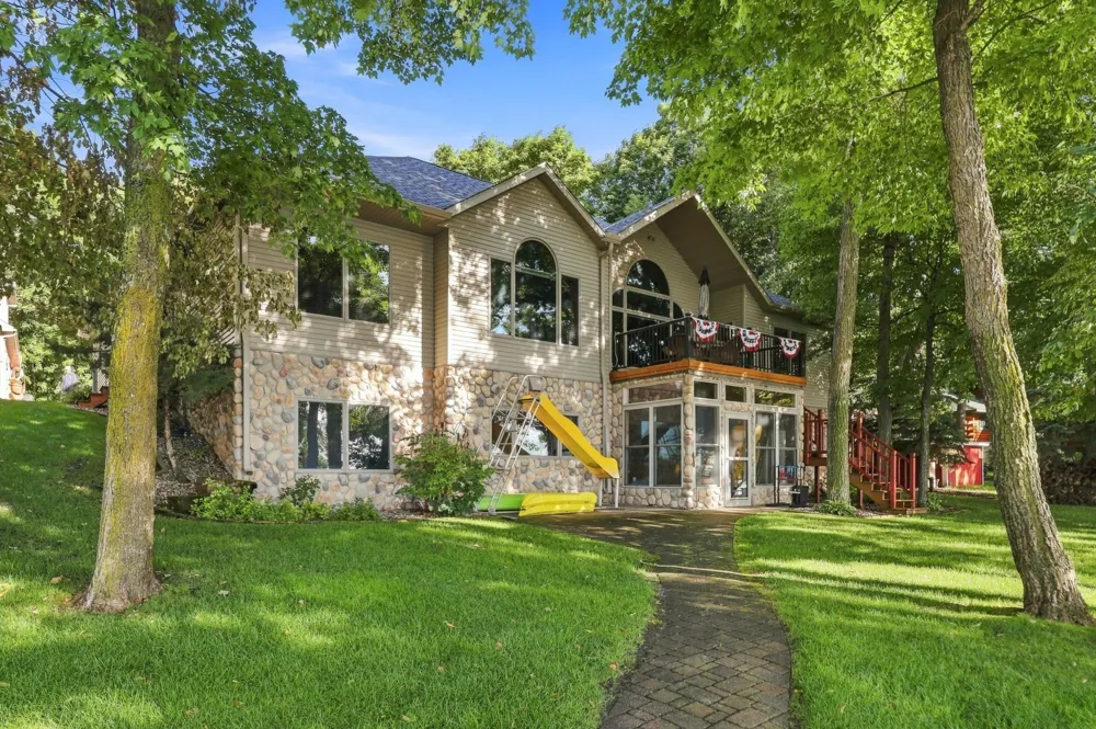 24011 Woodland Lane Detroit Lakes, MN 56501