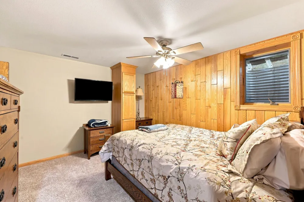 24011 Woodland Lane Detroit Lakes, MN 56501