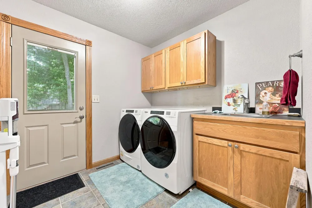 24011 Woodland Lane Detroit Lakes, MN 56501