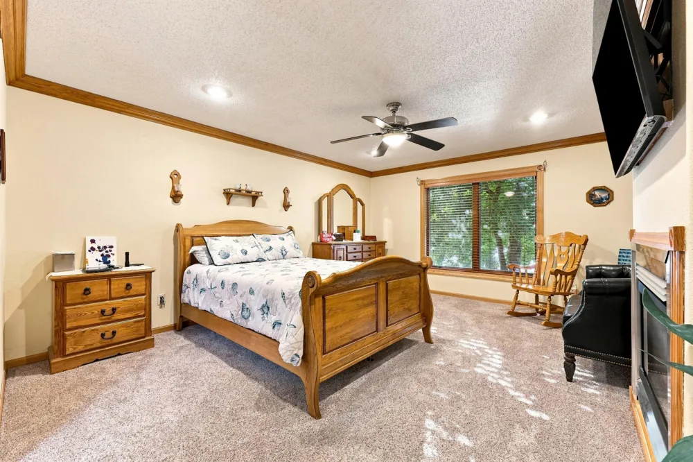 24011 Woodland Lane Detroit Lakes, MN 56501