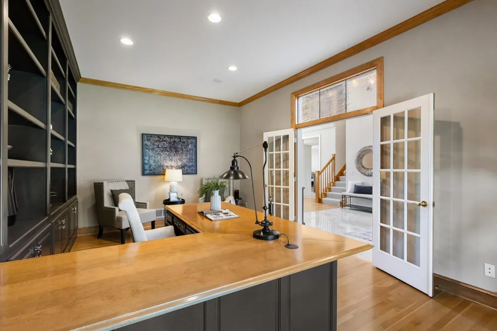 8665 Wynstone Pass Eden Prairie, MN 55347