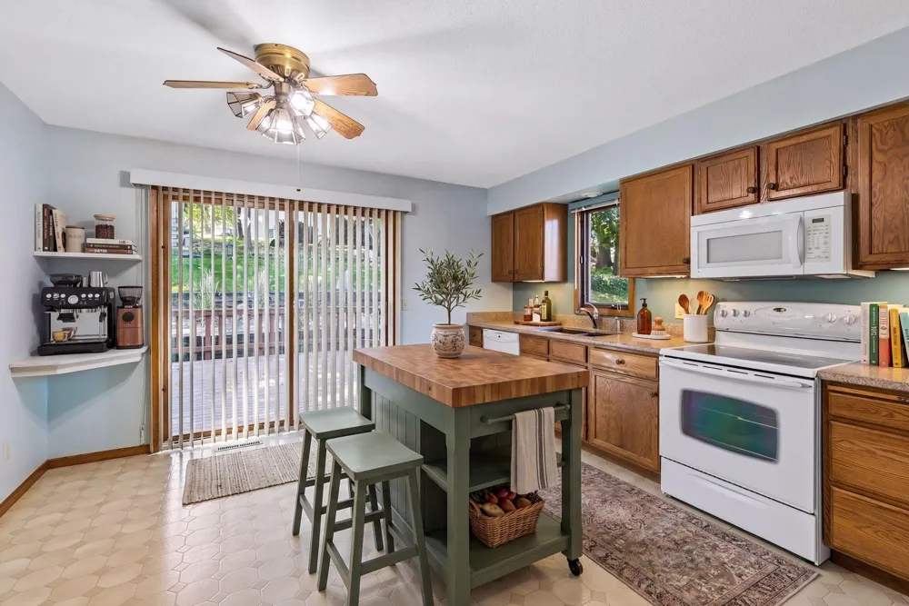 17355 Sunset Trail SW Prior Lake, MN 55372
