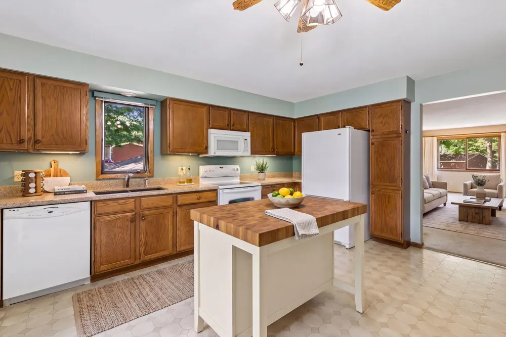 17355 Sunset Trail SW Prior Lake, MN 55372
