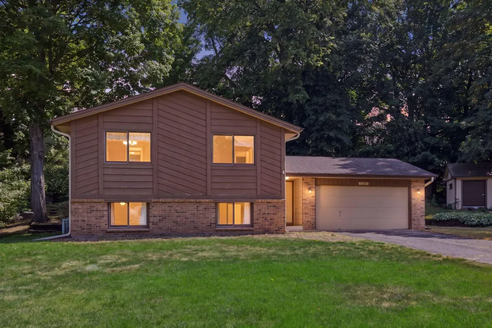 17355 Sunset Trail SW Prior Lake, MN 55372