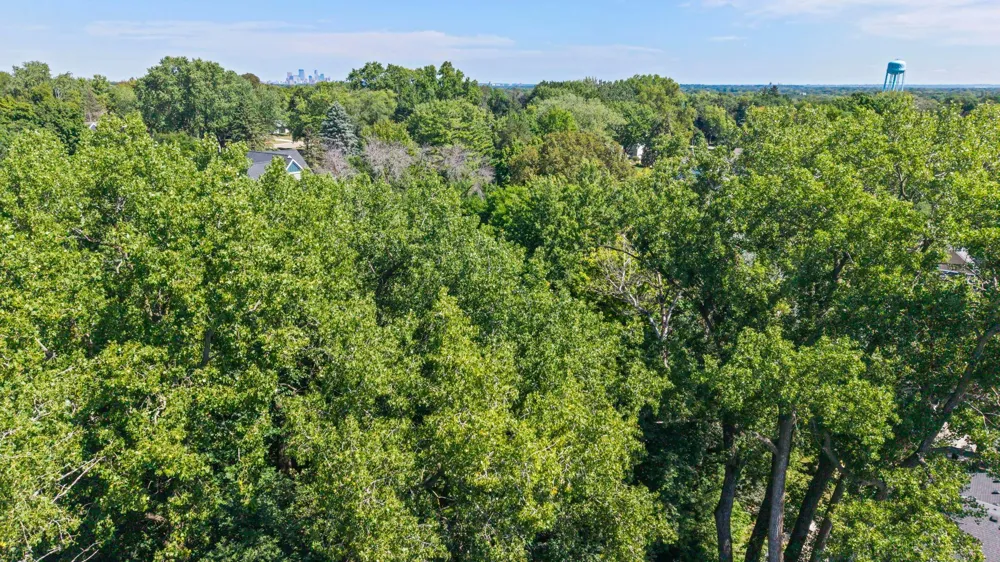 5916 Code Avenue Edina, MN 55436