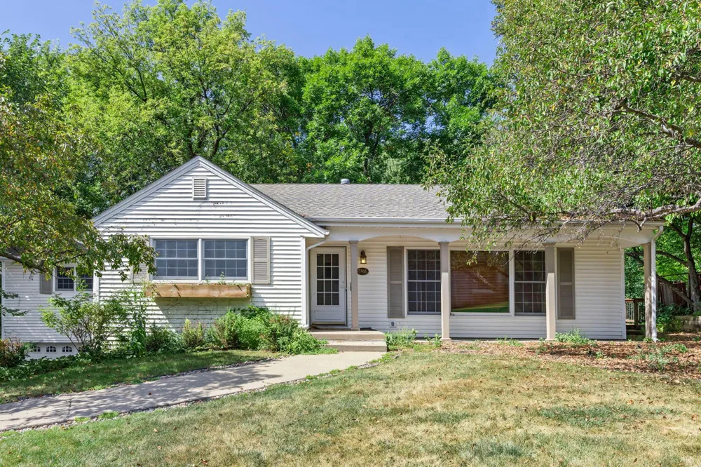 5916 Code Avenue Edina, MN 55436