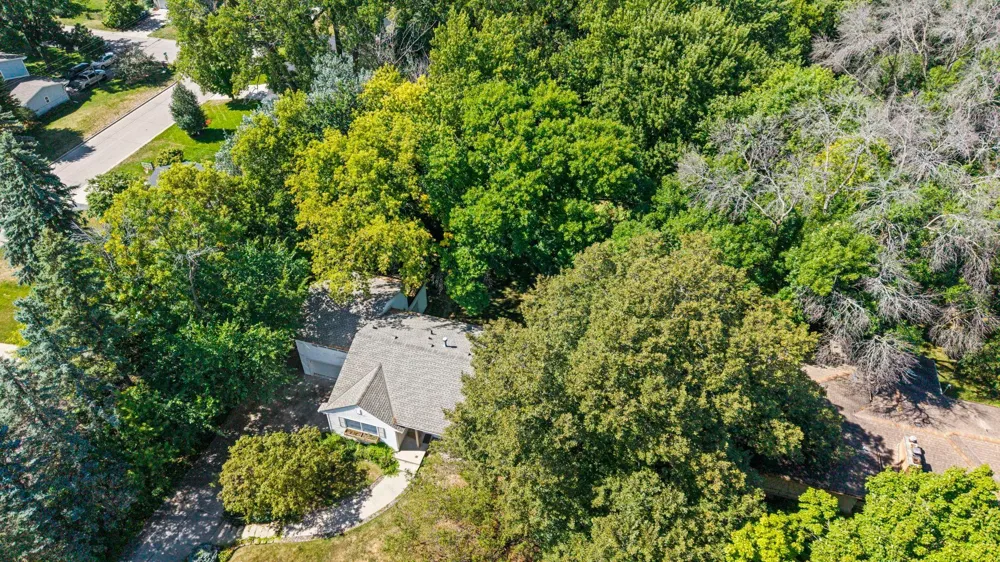5916 Code Avenue Edina, MN 55436