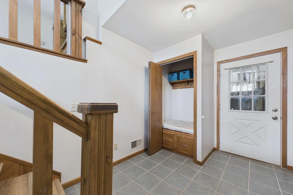 3024 Crescent Lane NW Rochester, MN 55901