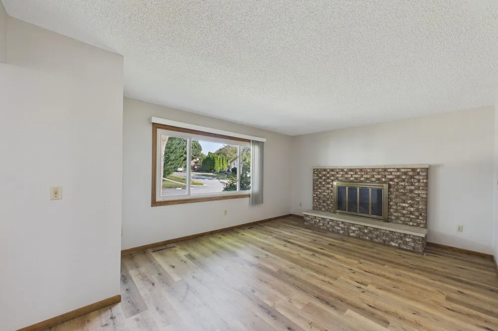3024 Crescent Lane NW Rochester, MN 55901